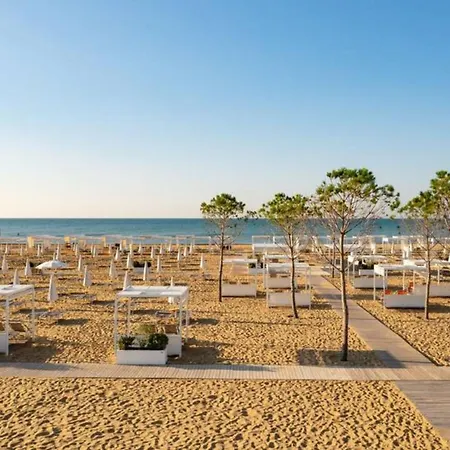 Bright And Modern Beachside Flat In * Bibione